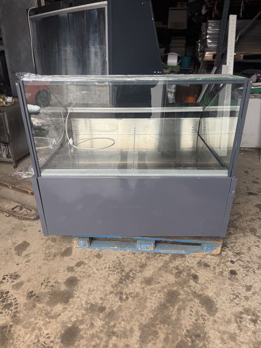 Холодильные витрины