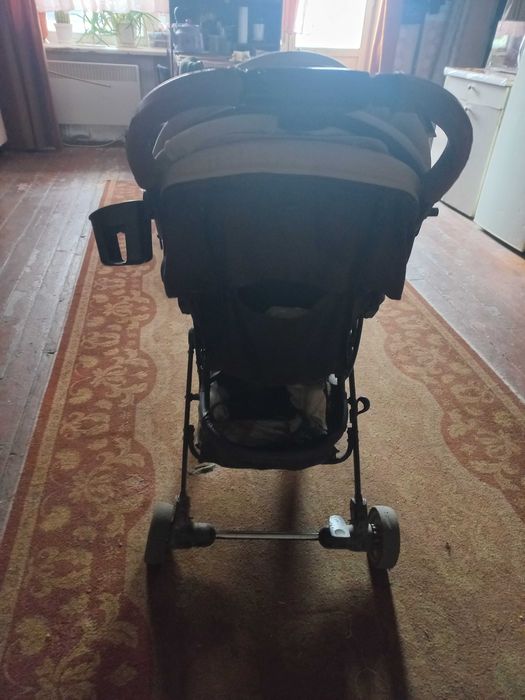 Обменяю прогулочную коляску