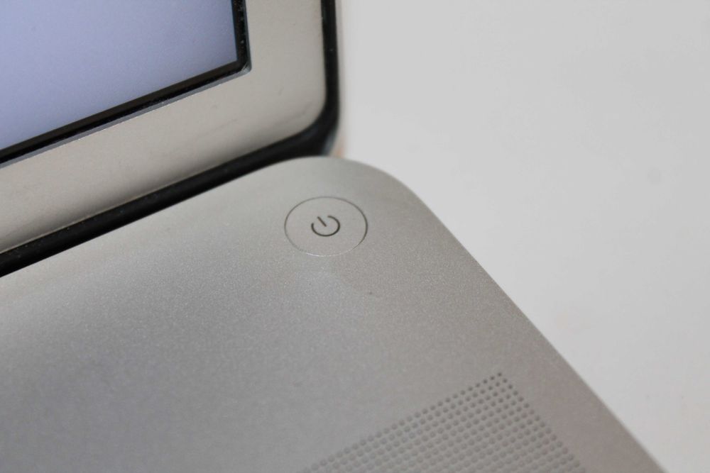 Apple MacBook Pro a1297 Core i7 2.3 4GB RAM Radeon 6750M 17" FullHD