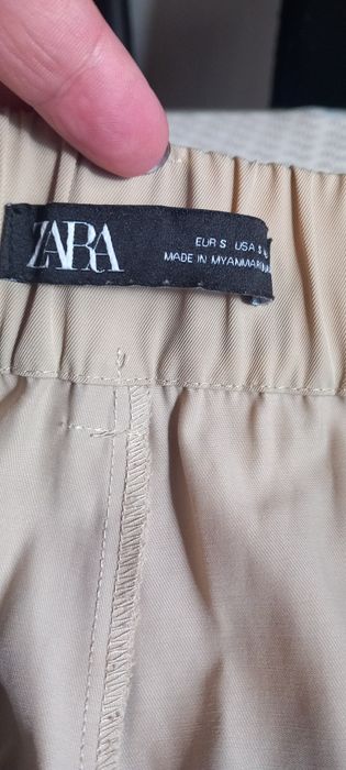 Calças femininas Bege Zara