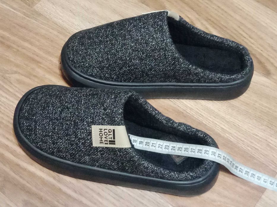 Тапочки капці домашні.