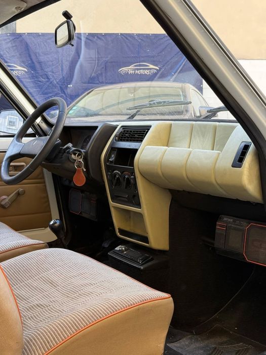 Renault 5.  Laureat  44cv