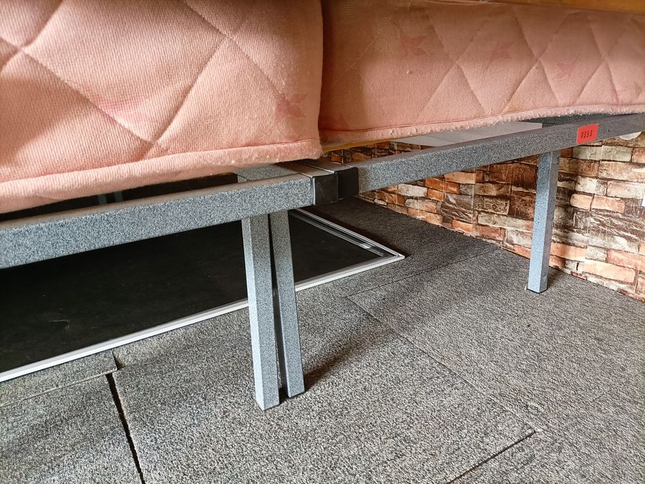 Camas e colchões de solteiro