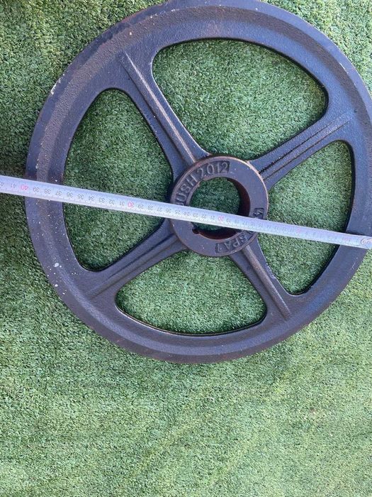 Rodas de engenhos de ferro e madeira - Antigas