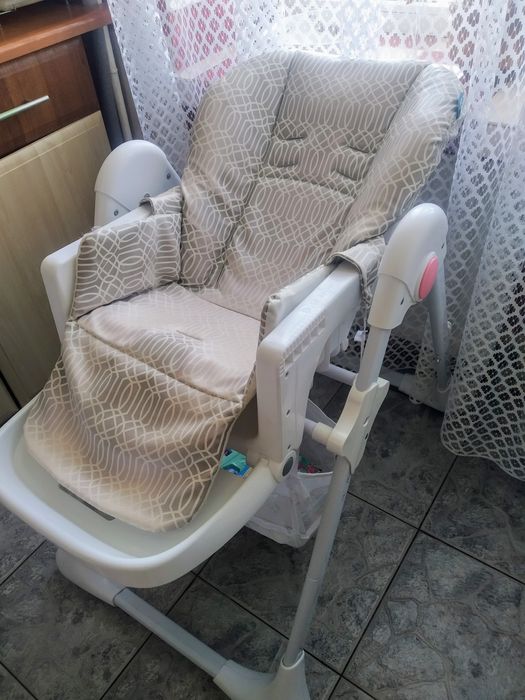 Крісло для годування