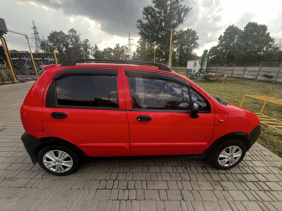 Chery  QQ  красная