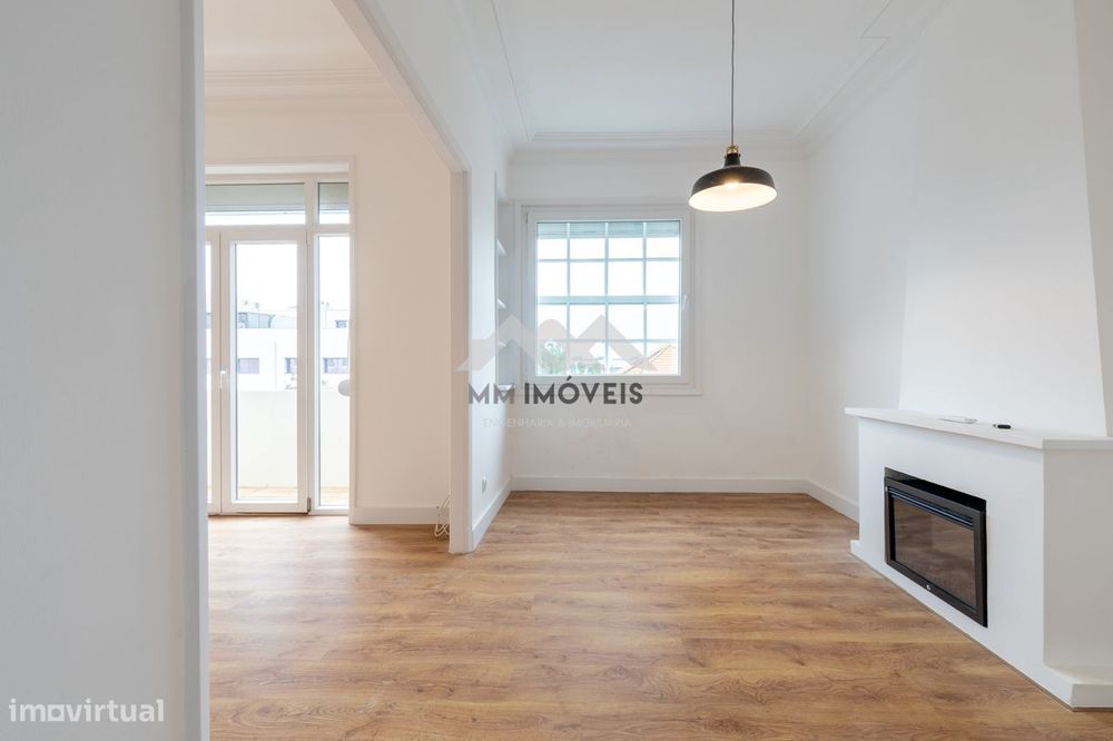 Apartamento T4 Renovado | Arrendamento | Jardim | Varanda | Garagem ||