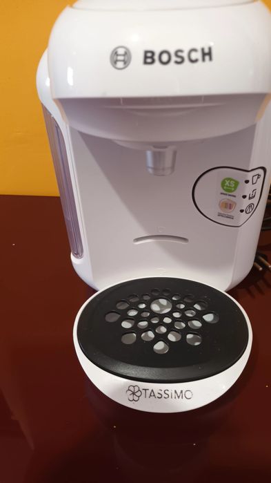 Cafeteira bosch branca semi nova