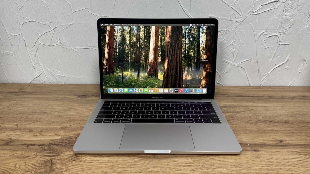 MacBook Pro 13 2019 – i5, 16GB RAM, 256GB SSD