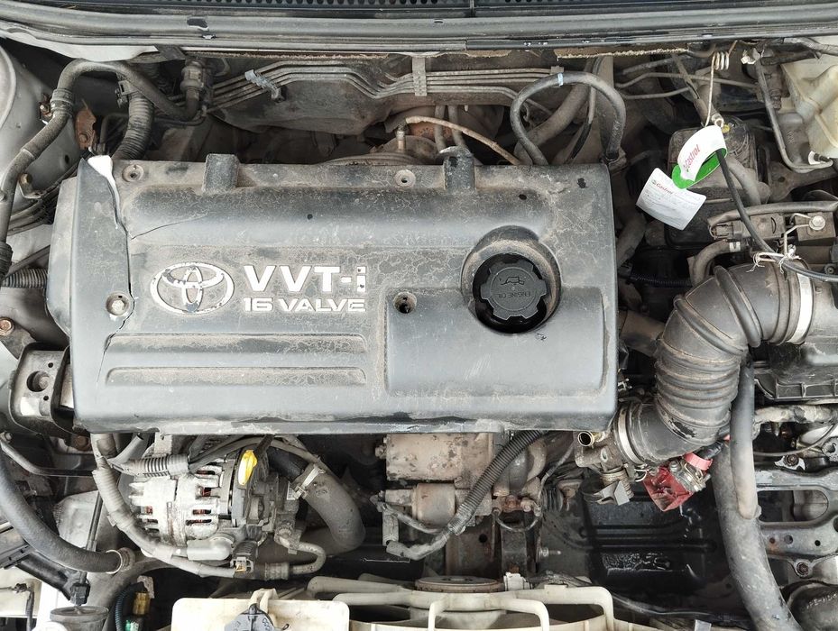 Toyota Corolla E12 1.4VVTi 3D 2002r. Silnik.