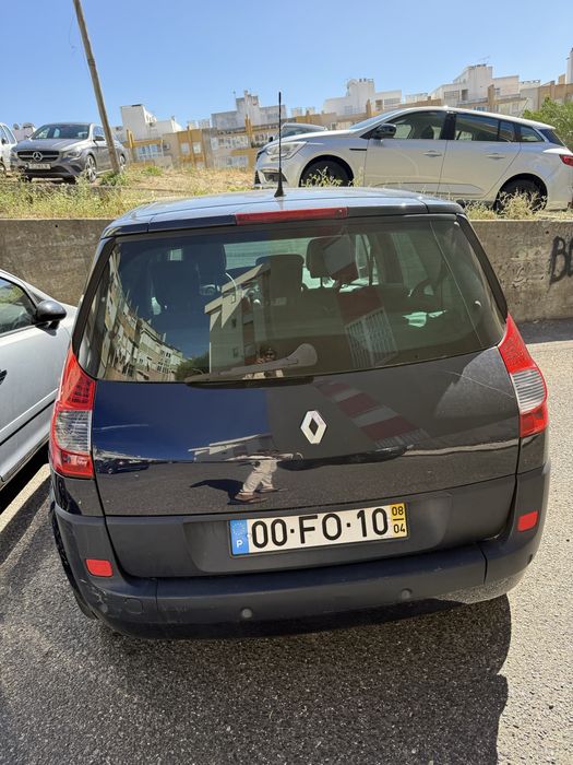 Vende se scenic muito bem estimado