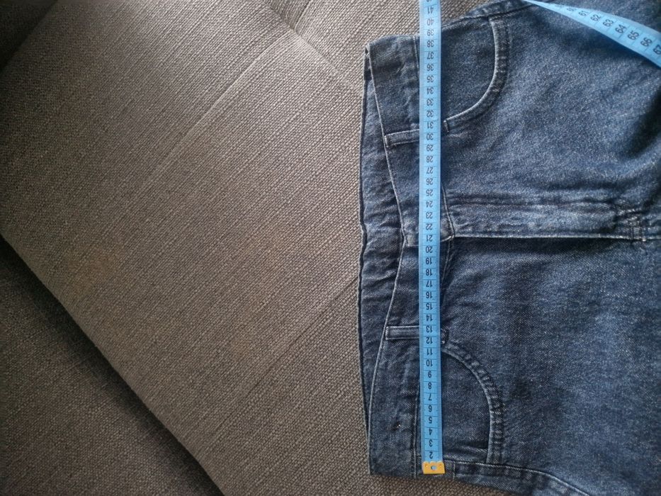 Джинси широкі на дівчинку підлітка