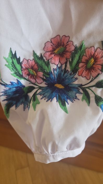 Вишиванка нова з додатковим пояском