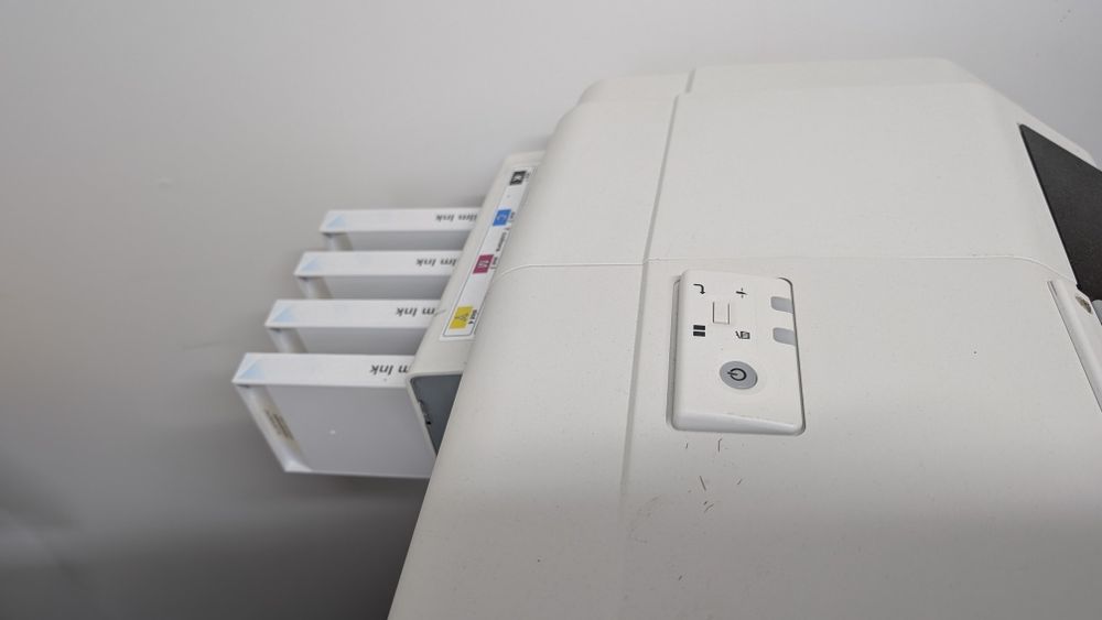 Selling Mutoh 624D DTF printer, used for 3 months. Selling as new64586502883842124
