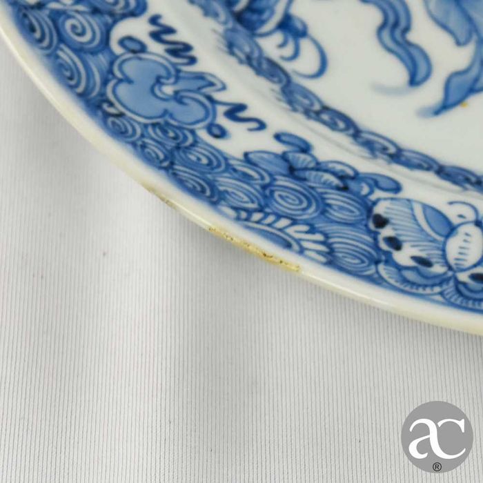 Prato porcelana da China, Pagodes e paisagem, Qianlong, séc. XVIII n2