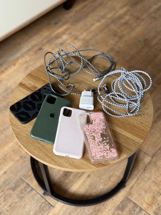 iPhone 11 - zestaw akcesoriów