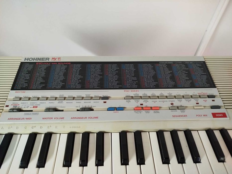 Teclado PCM - MIDI - HOHNER PSK15 (Vintage)