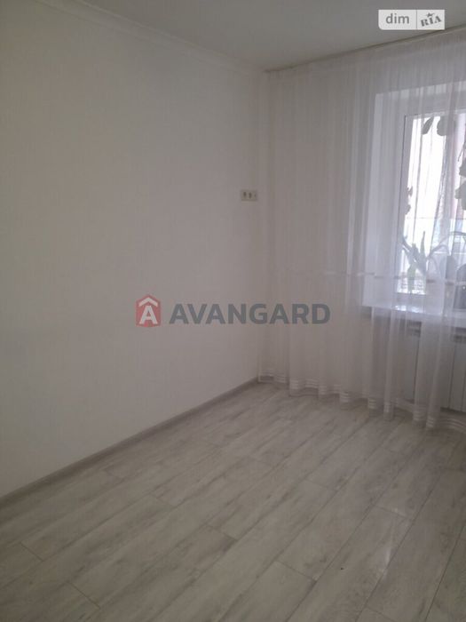 Продам 4к квартиру Озерна