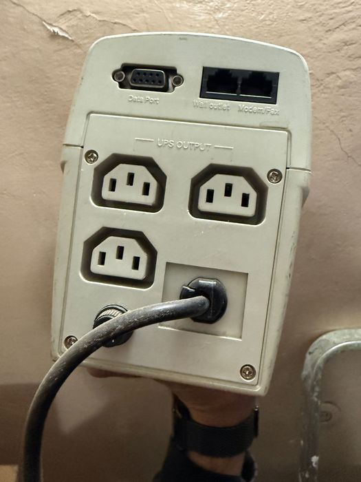 Бесперебойник ups powerman optima 800
