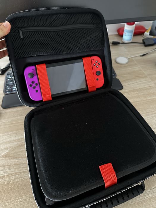 Nintendo Switch V2 + EXTRAS