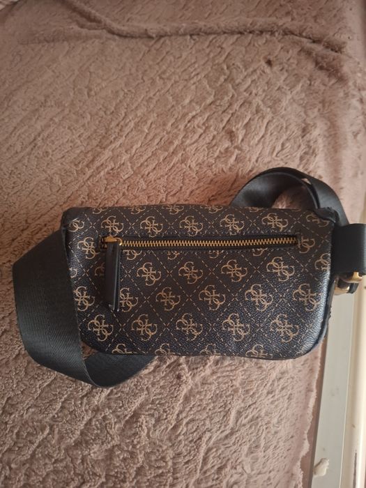 Bolsa de cintura da Guess