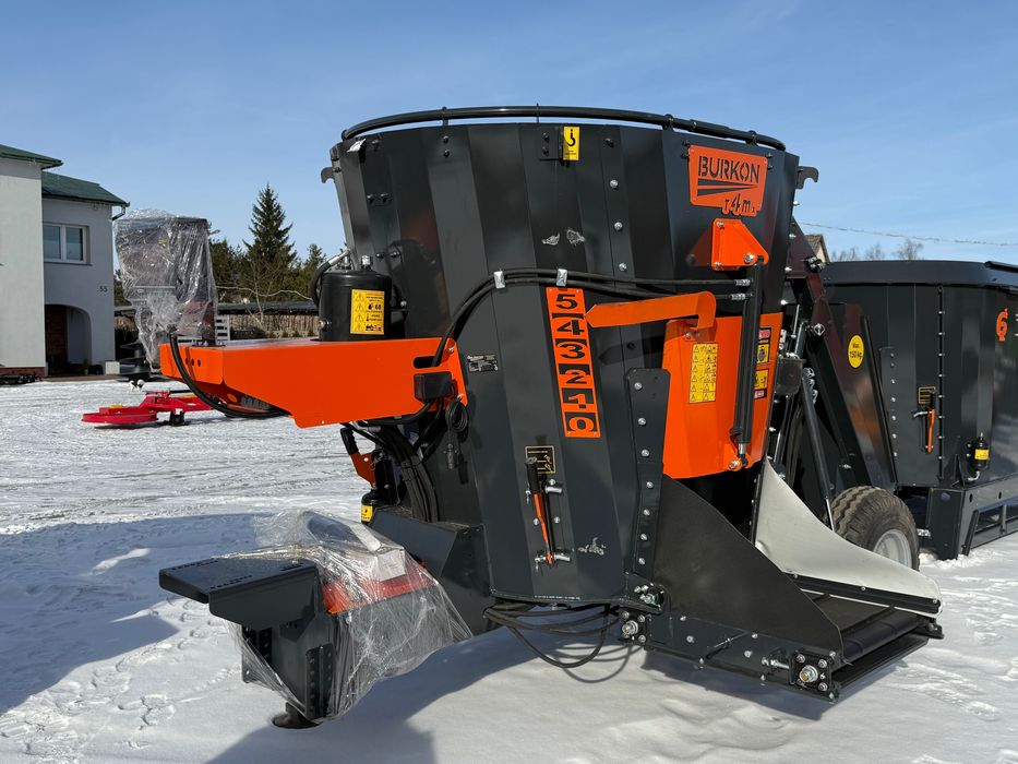 Wóz paszowy paszowóz  mieszalnik Burkon 4 m³