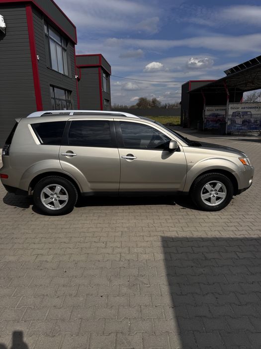Mitsubishi Outlander II