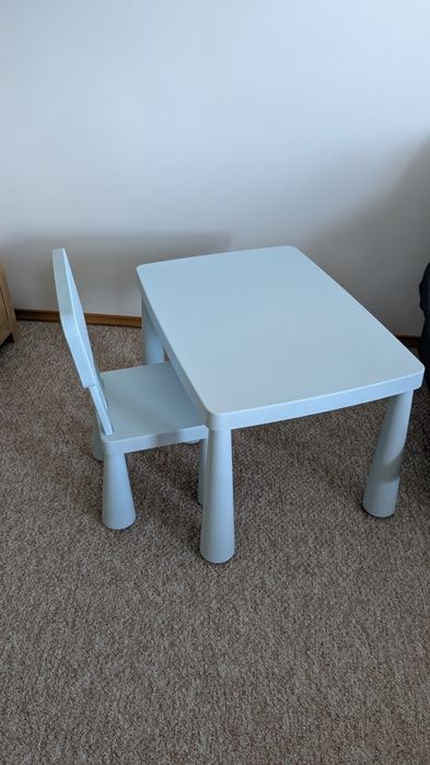 Ikea Mamut stolik krzesełko jasno niebieskie błękitne