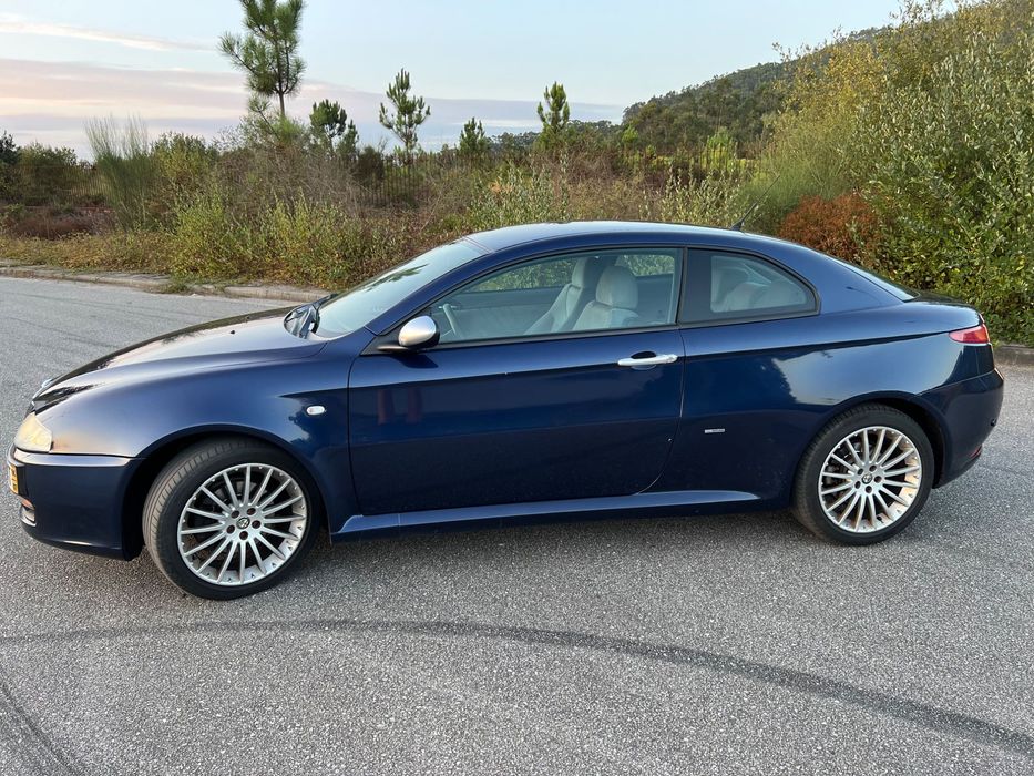 Carro Alfa Romeo GT