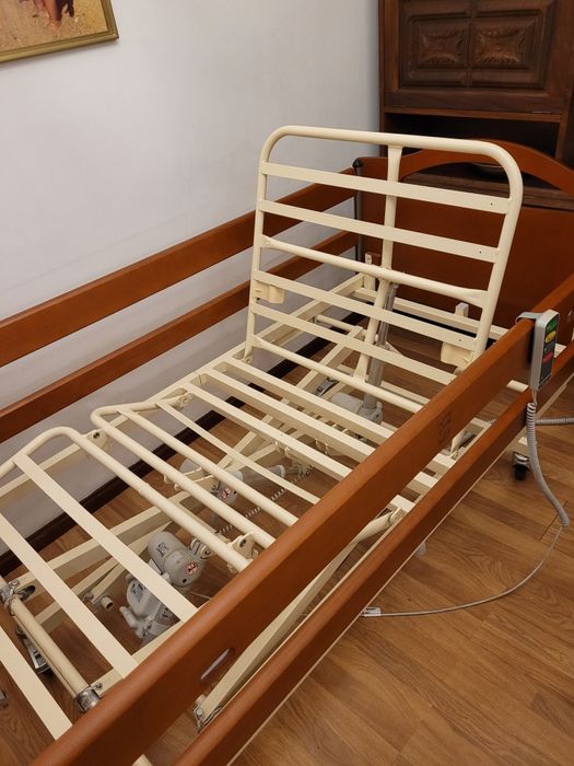 Cama articulada eléctrica Invacare