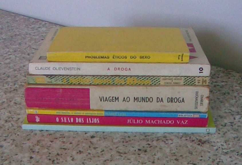 Lote com 48 livros - para desocupar