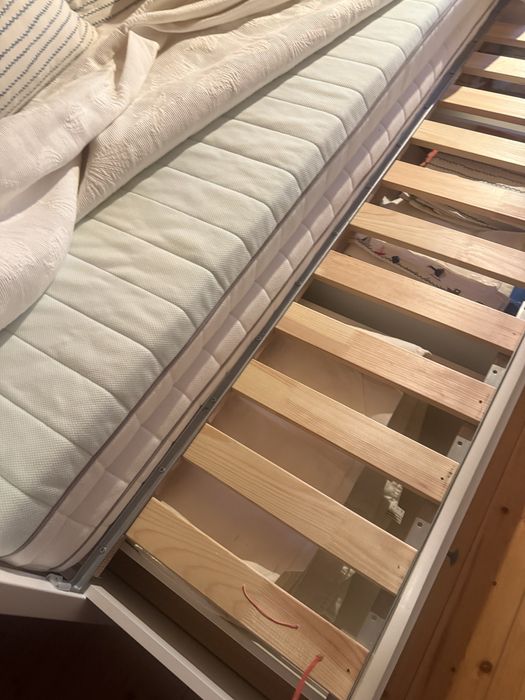 Cama individual/ dupla ikea