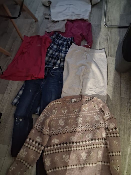 Paka ubrań dla dziewczynki 146/152