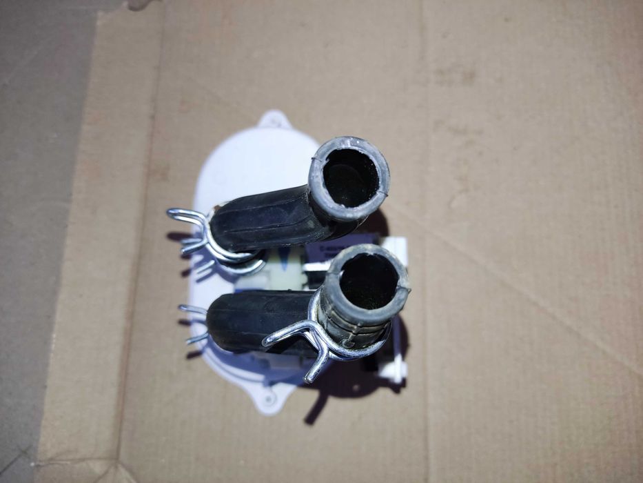 Клапан подачи воды в сборе 33490139 Whirlpool AWS61212