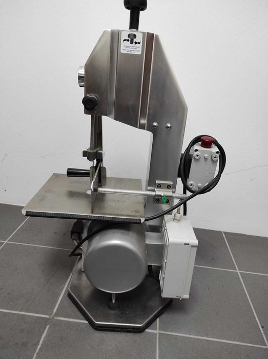 Serra de Cortar Peixe64185677170306122