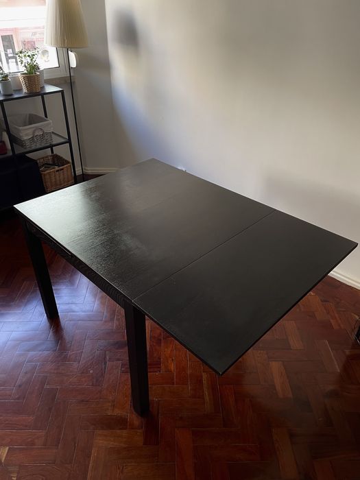 Bjursta mesa extensível
