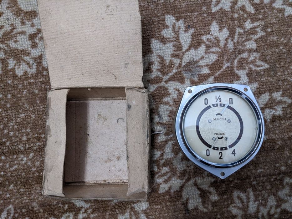Новый датчик бензина и масла к Москвич 400-401. Спидометр СП18Б.