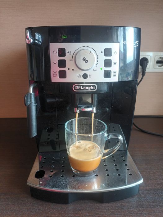 Ekspres do kawy  delonghi magnifica s