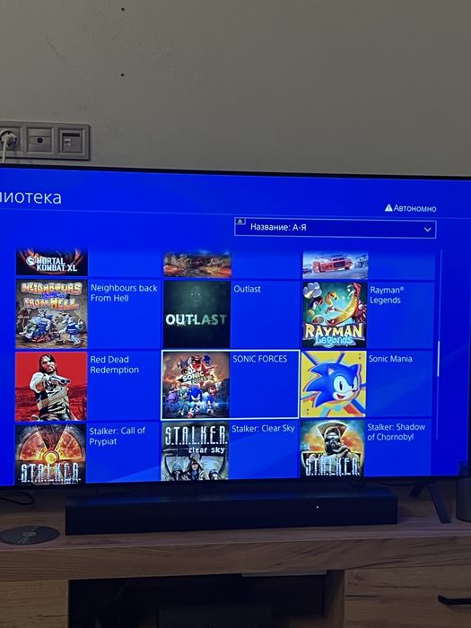 Ps4 pro 1 tb - 72 рев - 70 игр goldhen / 2 джойстика