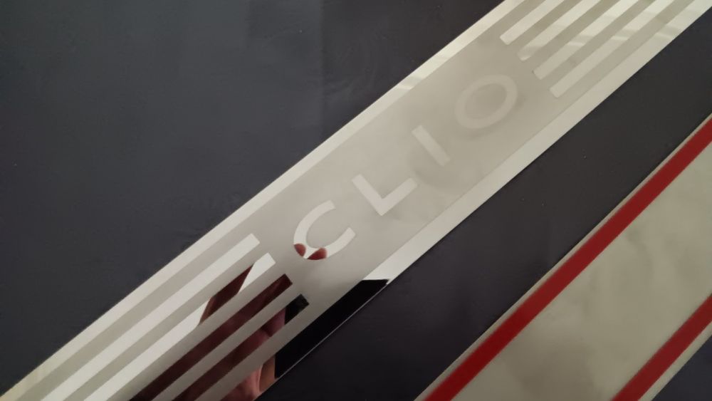 Frisos Soleira da porta Renault Clio