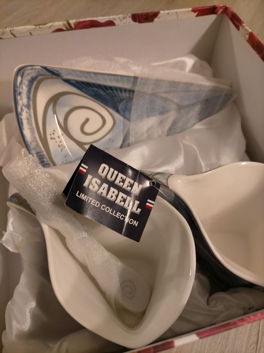 Zestaw filiżanek Queen Isabell