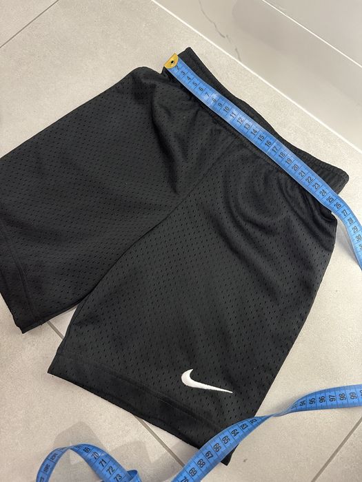Spodenki nike czarne szorty do ćwiczeń dla chłopca 110-116cm