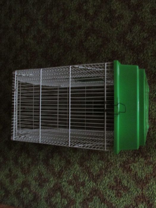 Клетка для птиц,грызунов б/у 62х45х28см.