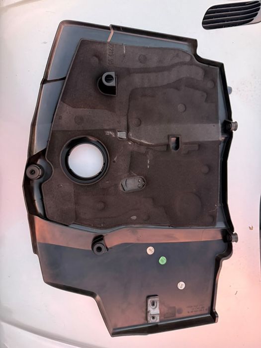 capa motor mercedes-benz como nova!