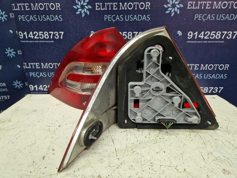 Farolins usados MERCEDES CLASS C W203 Sedan carro Fase 2 esquerdo direito