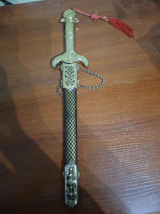Espada curta de decoração