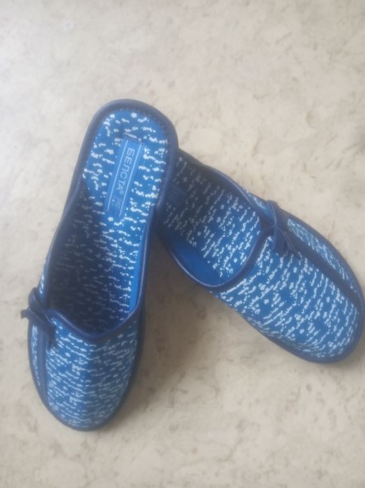 Комнатные тапочки Belsta и другие.