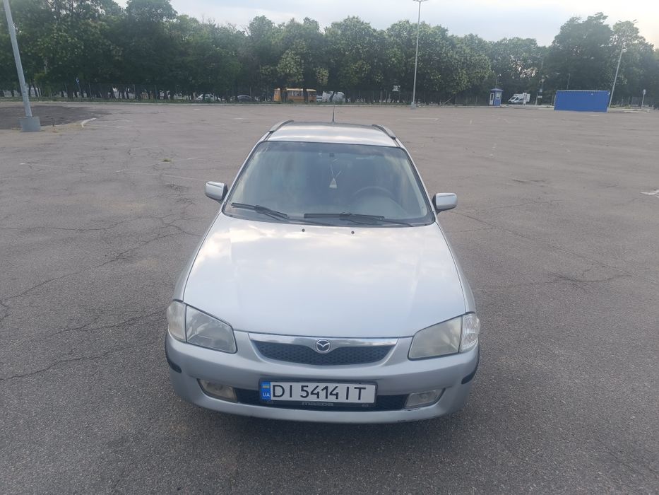 Продам гарне авто Мазда 323
