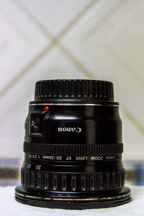 Canon EF 20-35mm f/3.5-4.5 USM – Grande Angular | Bom Estado | 100% Funcional
