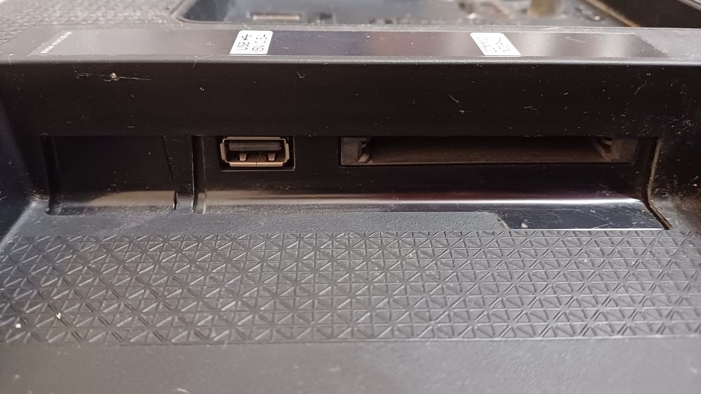 Акция! Продам телевизор led модель ue22h5000ak c креплением на стену